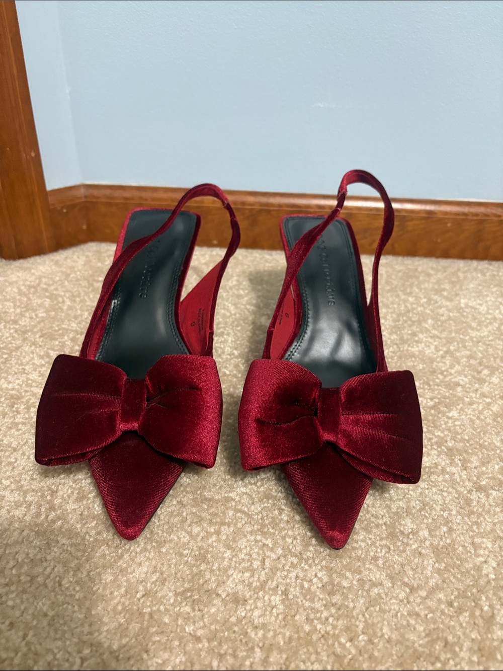 VICI | Velvet Bow Slingback Pointed-Toe Heels - Picture 3 of 7